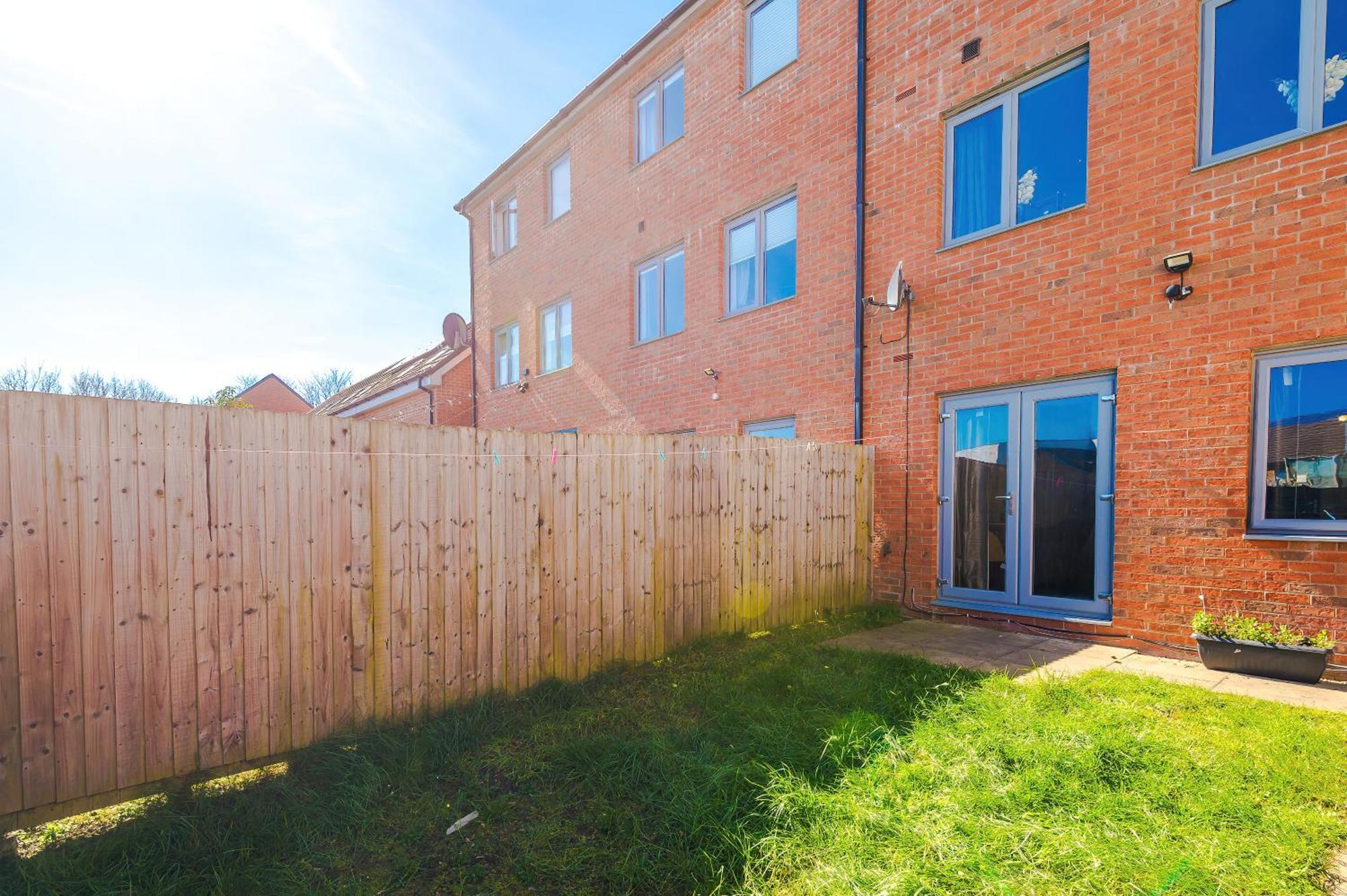 Huge 5 Bedroom Townhouse In Salford, Free Parking, Sleeps Up To 11 Guests Apartamento *