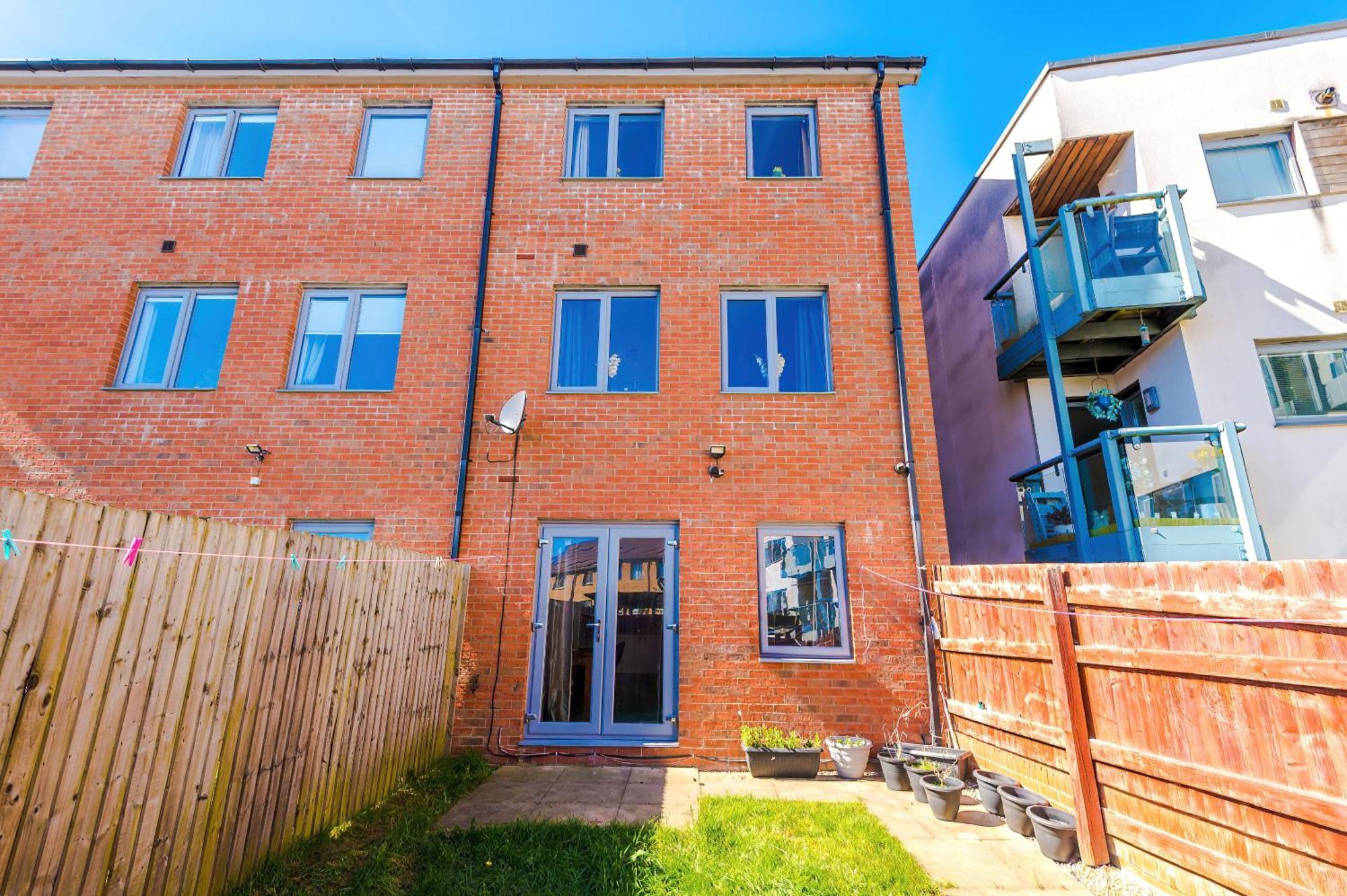 Apartamento Huge 5 Bedroom Townhouse In Salford, Free Parking, Sleeps Up To 11 Guests