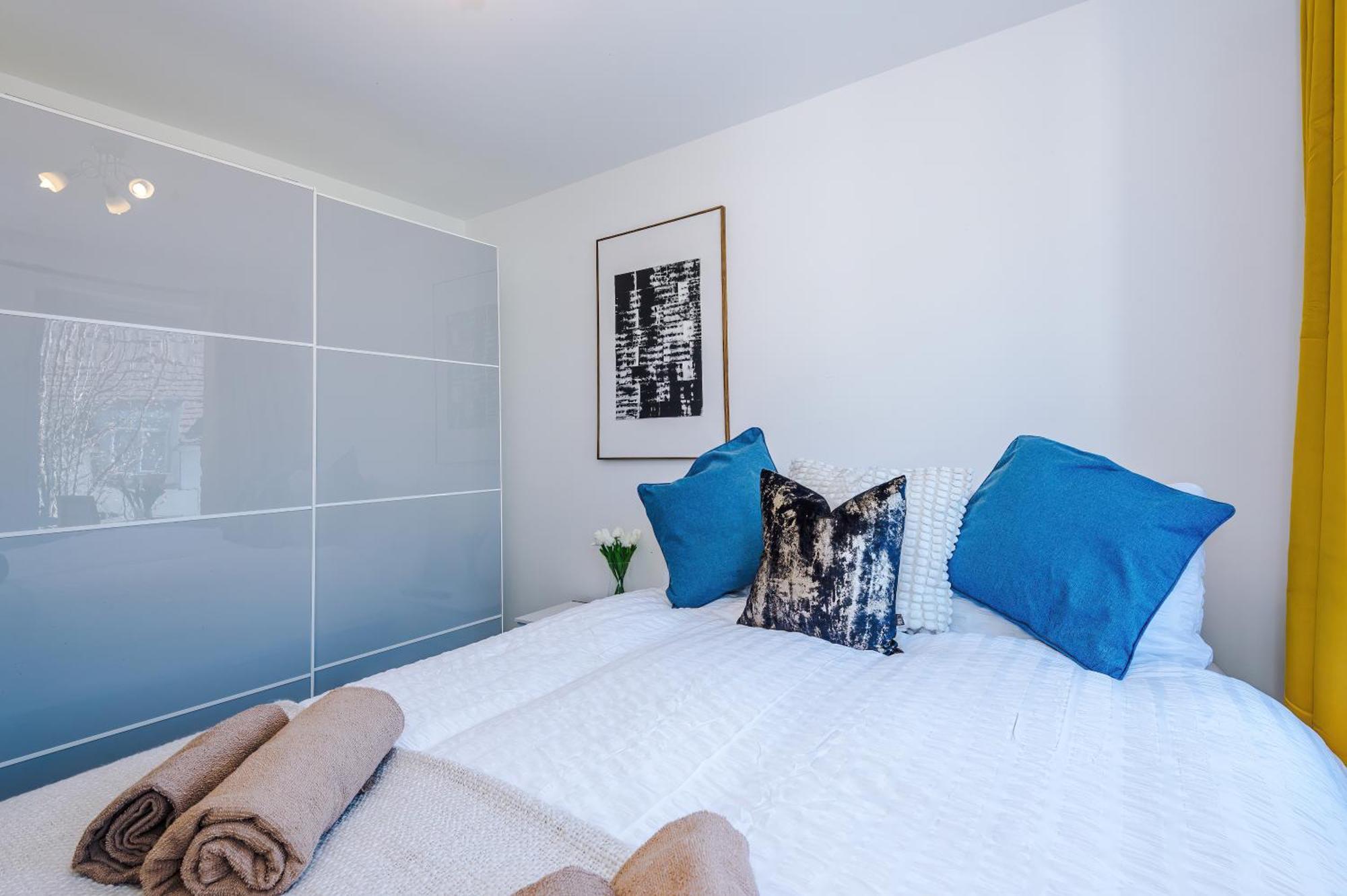 Apartamento Huge 5 Bedroom Townhouse In Salford, Free Parking, Sleeps Up To 11 Guests