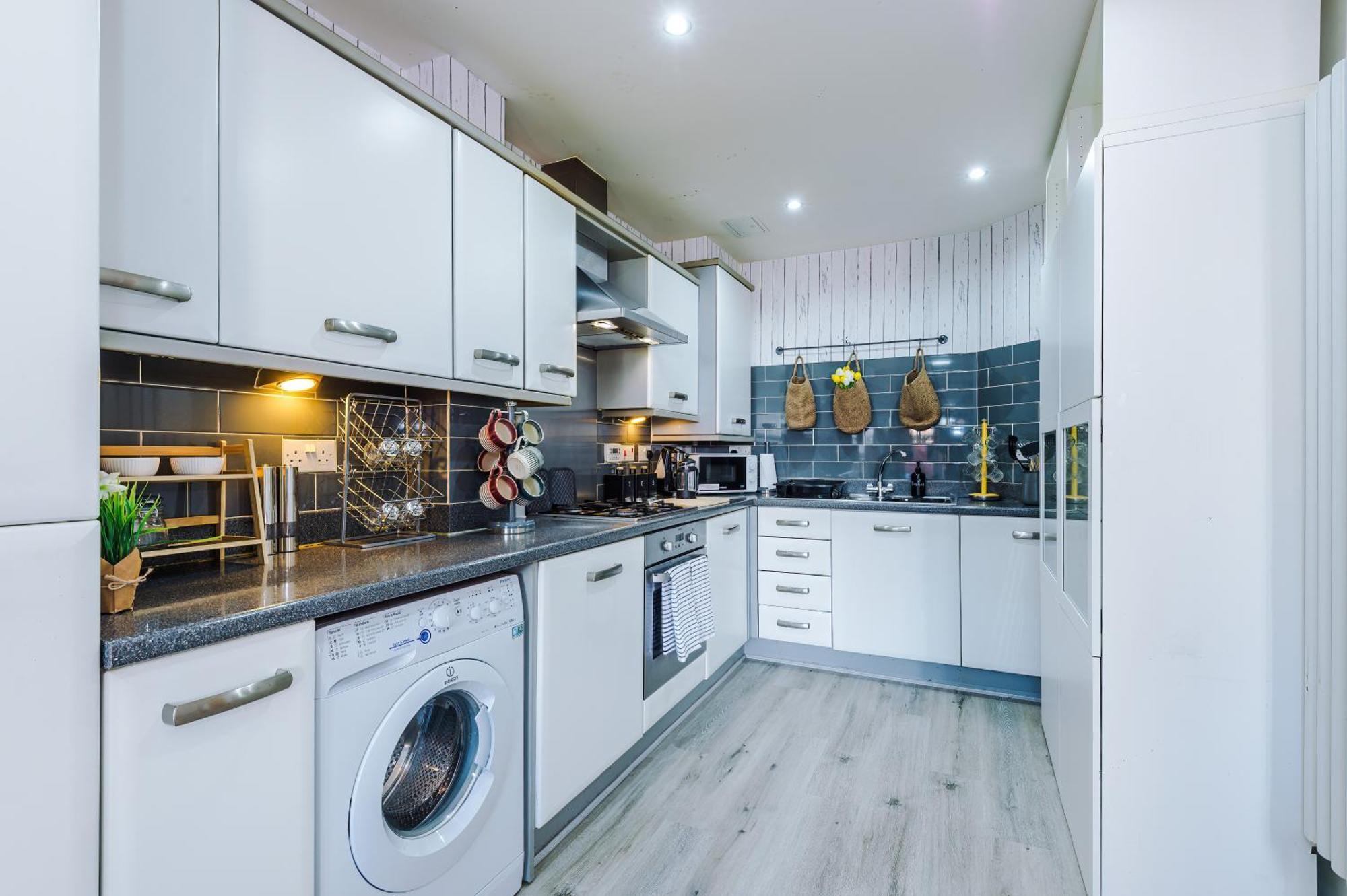 Apartamento Huge 5 Bedroom Townhouse In Salford, Free Parking, Sleeps Up To 11 Guests Manchester