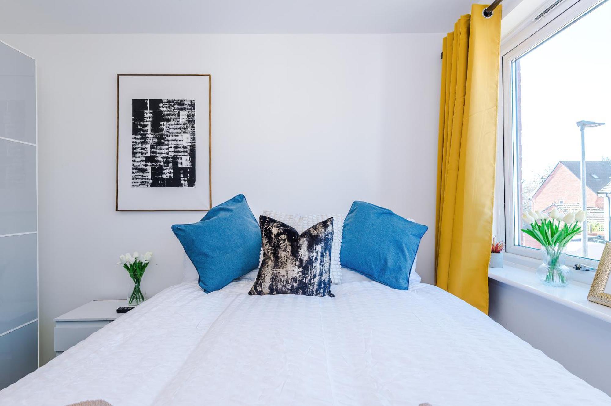 Apartamento Huge 5 Bedroom Townhouse In Salford, Free Parking, Sleeps Up To 11 Guests *